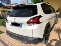 Usata Peugeot 2008 GT-line 99 CV (72 kW) 2016 Bianco SUV