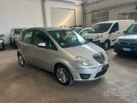 Usata Lancia Musa 77 CV (56 kW) 2010 Grigio Monovolume