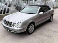 Usata Mercedes CLK320 Elegance 218 CV (160 kW) 1999 Argento Cabrio