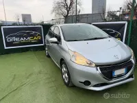 Usata Peugeot 208 92 CV (67 kW) 2013 Grigio Utilitaria