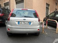 Usata Ford Fiesta Ambiente 68 CV (50 kW) 2006 Grigio Berlina
