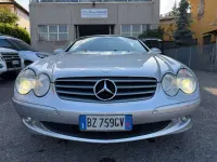 Usata Mercedes SL500 306 CV (225 kW) 2002 Argento Cabrio