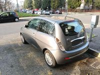 Usata Lancia Ypsilon 60 CV (44 kW) 2011 Grigio Utilitaria