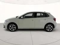 Usata VW Polo Life 95 CV (69 kW) 2023 Ascot grey Utilitaria