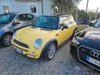 Begagnad Mini One D 75 HK (55 kW) 2004 Gul Halvkombi