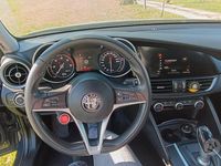 Usata Alfa Romeo Giulia 150 CV (110 kW) 2017 Blu Berlina