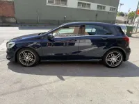 Usata Mercedes A200 Premium 136 CV (100 kW) 2017 Blu/azzurro Utilitaria