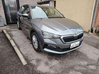 Usata Skoda Scala Ambition 95 CV (69 kW) 2023 Grigio scuro metallizzato Utilitaria