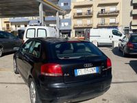 Usata Audi A3 Ambiente 140 CV (102 kW) 2005 Grigio Utilitaria