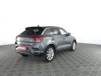 Usata VW T-Roc Advance 150 CV (110 kW) 2020 Indium greu metallizzato con tetto nero SUV