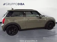 Usata Mini ONE 75 CV (55 kW) 2021 Grigio Utilitaria