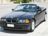 Usata BMW 318 Efficient Dynamics 140 CV (102 kW) 1994 Nero Cabrio