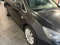 Usata Opel Astra 120 CV (88 kW) 2012 Nero Berlina