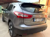 Usata Nissan Qashqai Acenta 110 CV (80 kW) 2016 Grigio SUV