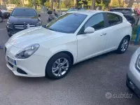 Usata Alfa Romeo Giulietta Progression 105 CV (77 kW) 2015 Bianco Utilitaria