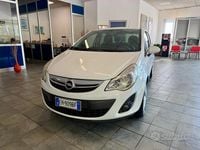 Usata Opel Corsa Cosmo 95 CV (69 kW) 2011 Bianco Utilitaria