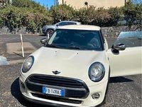 Usata Mini ONE 75 CV (55 kW) 2015 Bianco Utilitaria
