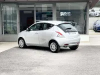 Usata Lancia Ypsilon 69 CV (50 kW) 2017 Grigio Utilitaria