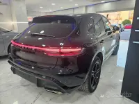 Usata Porsche Macan Turbo Chrono 265 CV (194 kW) 2022 Nero SUV