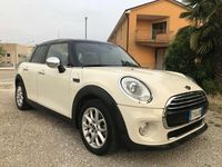 Usata Mini Cooper D Business 116 CV (85 kW) 2016 Utilitaria
