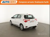 Usata Toyota Yaris Active 111 CV (81 kW) 2019 Bianco Berlina