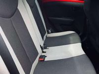 Begagnad Toyota Aygo 68 HK (50 kW) 2005 Röd Halvkombi