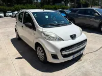 Usata Peugeot 107 68 CV (50 kW) 2012 Bianco Utilitaria