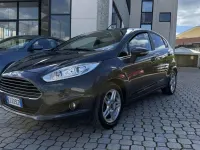 Usata Ford Fiesta Titanium 60 CV (44 kW) 2015 Grigio Utilitaria