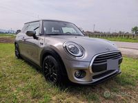 Begagnad Mini ONE 102 HK (75 kW) 2019 Grå Halvkombi