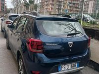 Usata Dacia Sandero Stepway 95 CV (69 kW) 2019 Blu Berlina