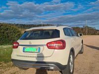 Usata Mercedes GLA180 110 CV (80 kW) 2015 Bianco SUV
