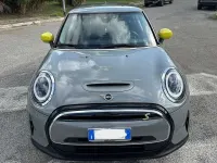 Usata Mini Cooper SE Classic 75 kW (102 CV) 2022 Grigio Utilitaria