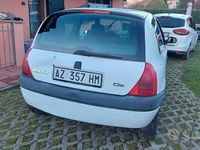 Usata Renault Clio II 58 CV (42 kW) 1998 Bianco Berlina