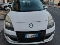 Usata Renault Scénic III 110 CV (80 kW) 2011 Bianco Monovolume