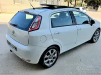 Usata Fiat Punto Lounge 95 CV (69 kW) 2012 Bianco Utilitaria