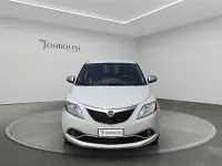 Usata Lancia Ypsilon 69 CV (50 kW) 2016 Grigio chiaro Utilitaria