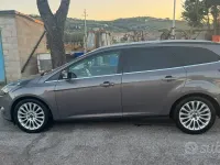 Usata Ford Focus Titanium 115 CV (84 kW) 2011 Grigio Station wagon