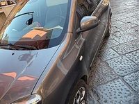 Usado Renault Twingo 69 CV (50 kW) 2019 Gris Utilitario