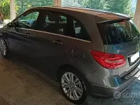 Usata Mercedes B180 Premium 109 CV (80 kW) 2013 Grigio Utilitaria