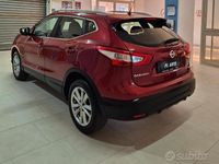 Usata Nissan Qashqai 110 CV (80 kW) 2017 Rosso SUV