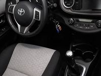 Usata Toyota Yaris Lounge 69 CV (50 kW) 2011 Grigio Utilitaria