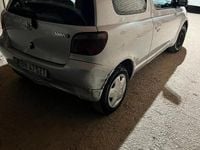 Usata Toyota Yaris 1999 Grigio Berlina