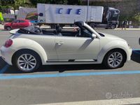 Usata VW Beetle Cabriolet Design 105 CV (77 kW) 2013 Bianco Cabrio
