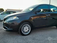 Usata Lancia Ypsilon 69 CV (50 kW) 2017 Nero Utilitaria