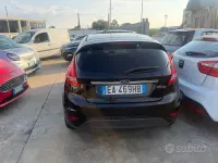 Usata Ford Fiesta Titanium 92 CV (67 kW) 2010 Nero Berlina