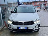 Usata VW T-Roc Life 110 CV (80 kW) 2024 Beige SUV