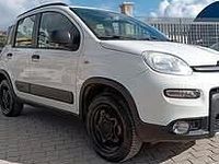 Usata Fiat Panda 4x4 S 84 CV (61 kW) 2019 Bianco Utilitaria