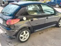 Usata Peugeot 206 88 CV (64 kW) 2008 Nero Utilitaria