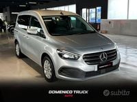 Usata Mercedes 180 116 CV (85 kW) 2024 Grigio helvin metallizzato Berlina