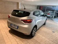 Usata Renault Clio Zen 140 CV (102 kW) 2020 Grigio chiaro